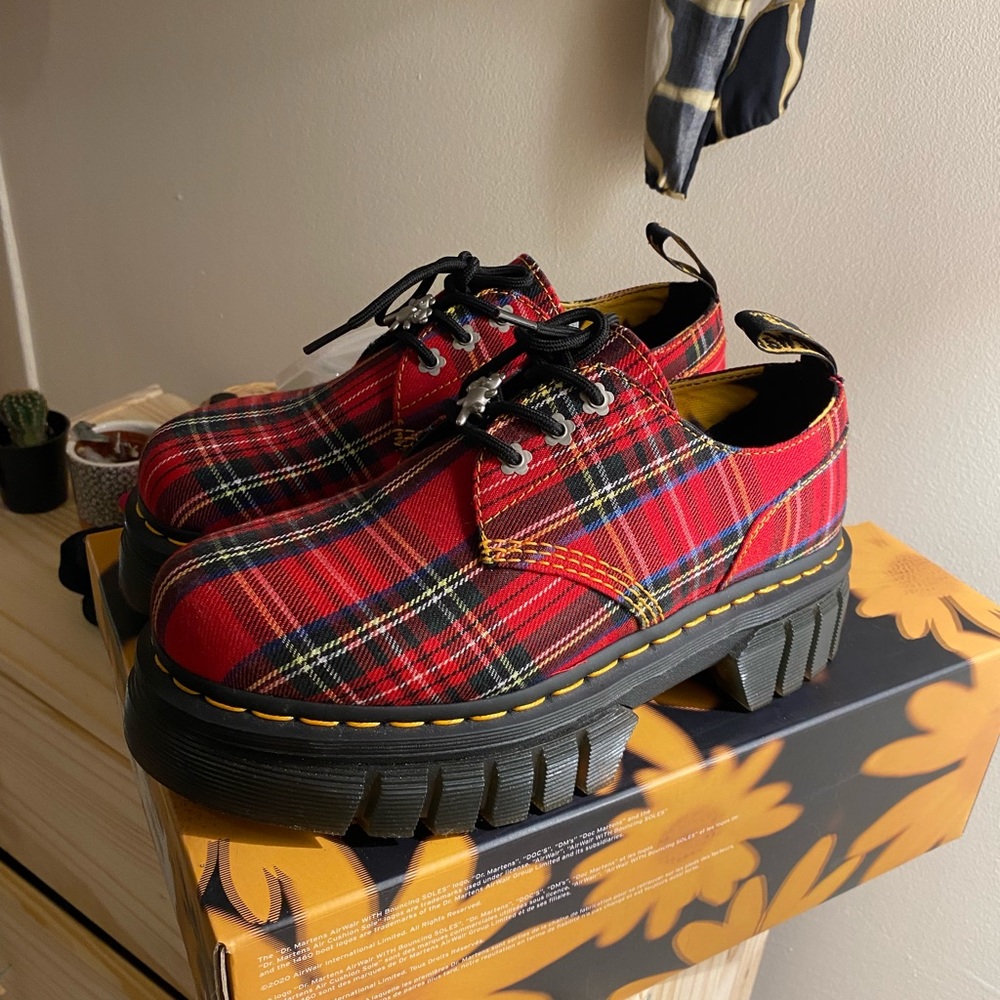HEAVEN BY MARC JACOBS : DOC MARTENS COLLAB